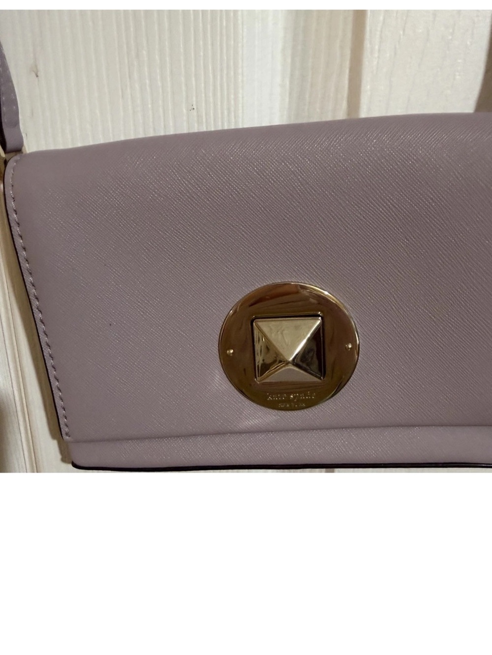 Kate Spade New York Purple Small
Crossbody Bag Turn Lock Gold Hardware
Strap
